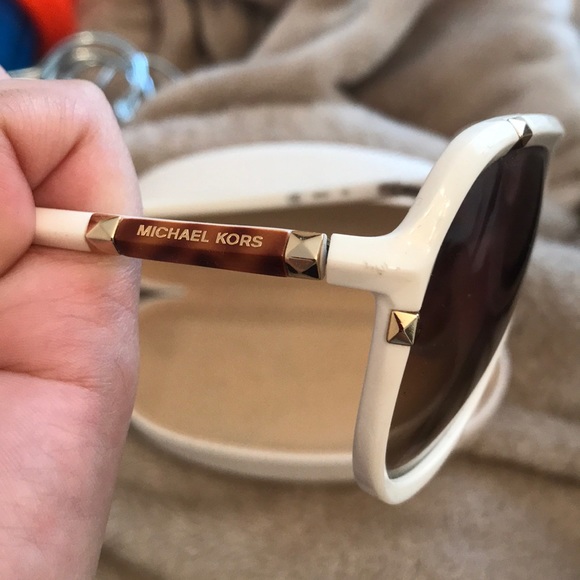 Michael Kors White Sunglasses With Cheetah Detail - Picture 2 of 3